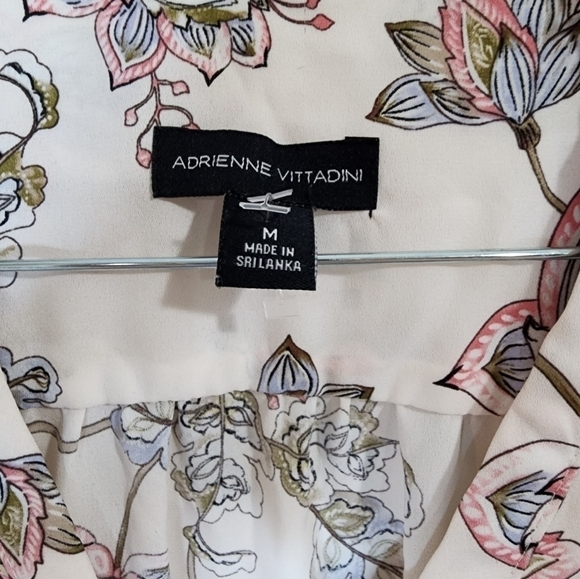 Adrienne Vittadini Floral Qomen Medium Long Sleeve V Neck Spring Summer Blouse - Picture 4 of 7